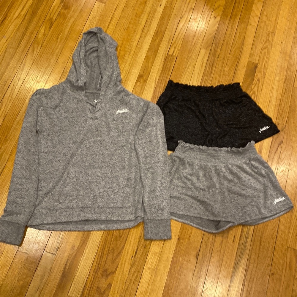 Lot of girls Justice